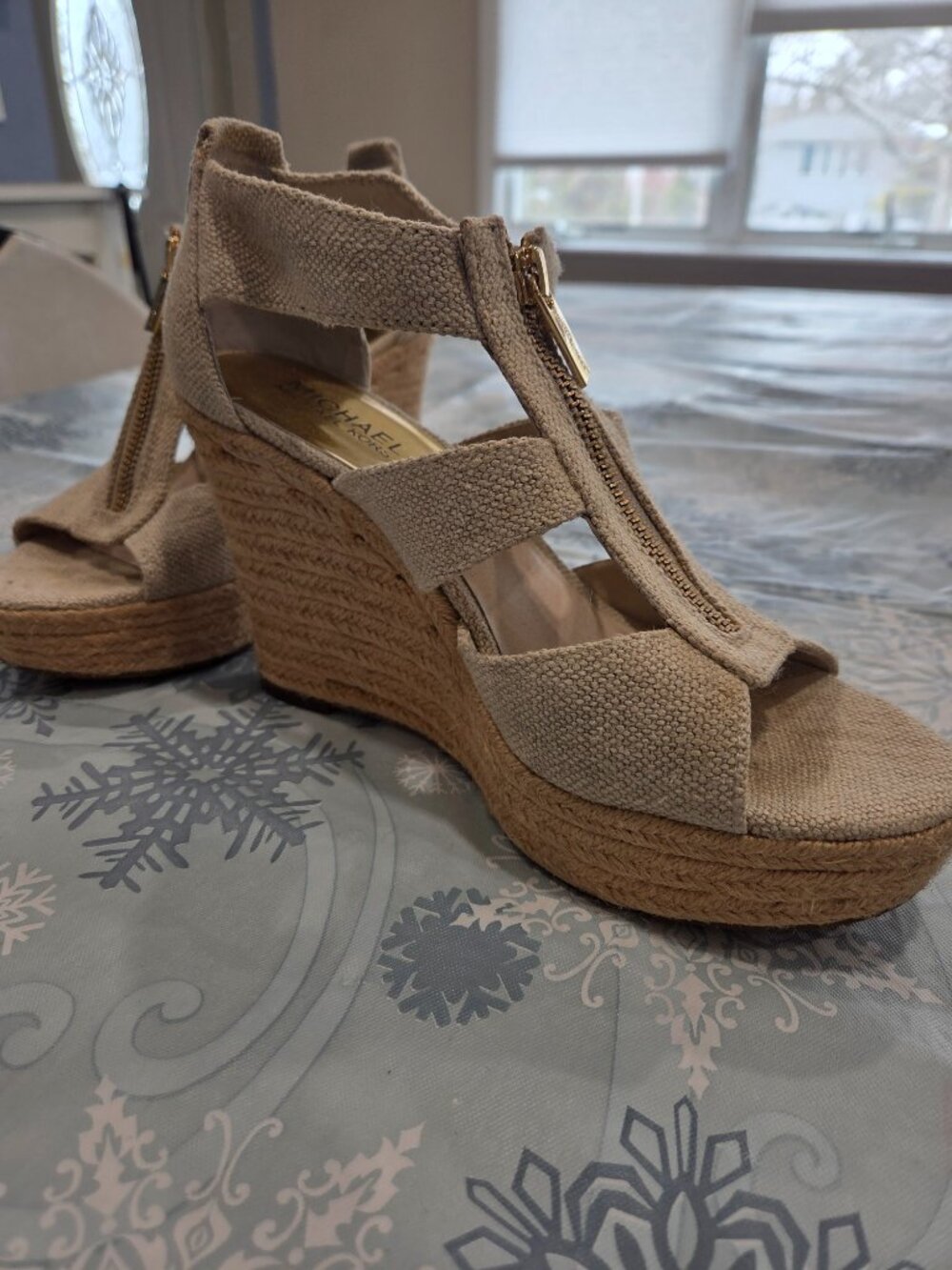 Size 8 - Michael Kors Beige Espadrille Wedge Sandals with Gold Zipper - Picture 5 of 10